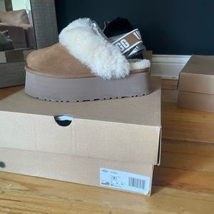 Platform Ugg Slides